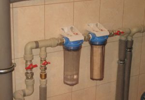 Установка проточного фильтра для воды в Пушкино