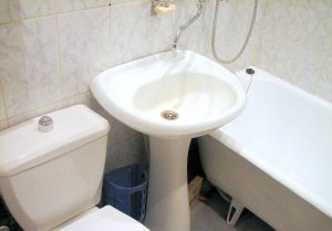 Установка раковины тюльпан в ванной в Пушкино